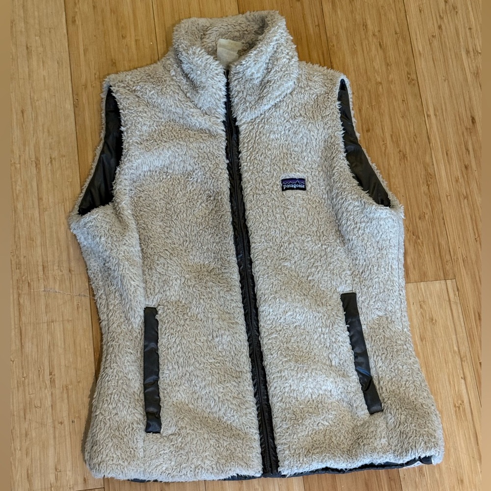 Patagonia Women's Reversible Oatmeal  Fleece Vest